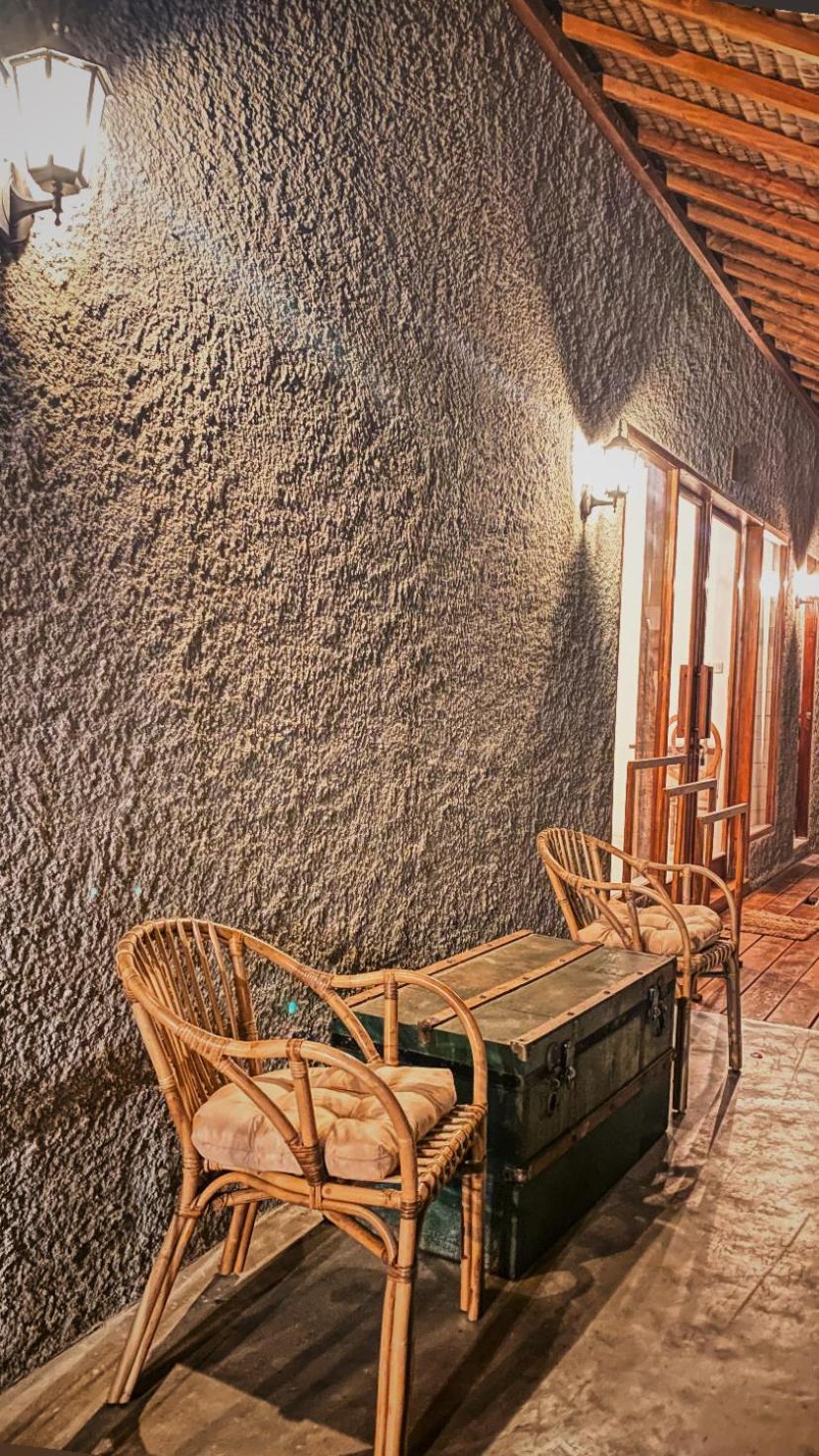 Basa-basi Lodge Karimunjawa Bagian luar foto