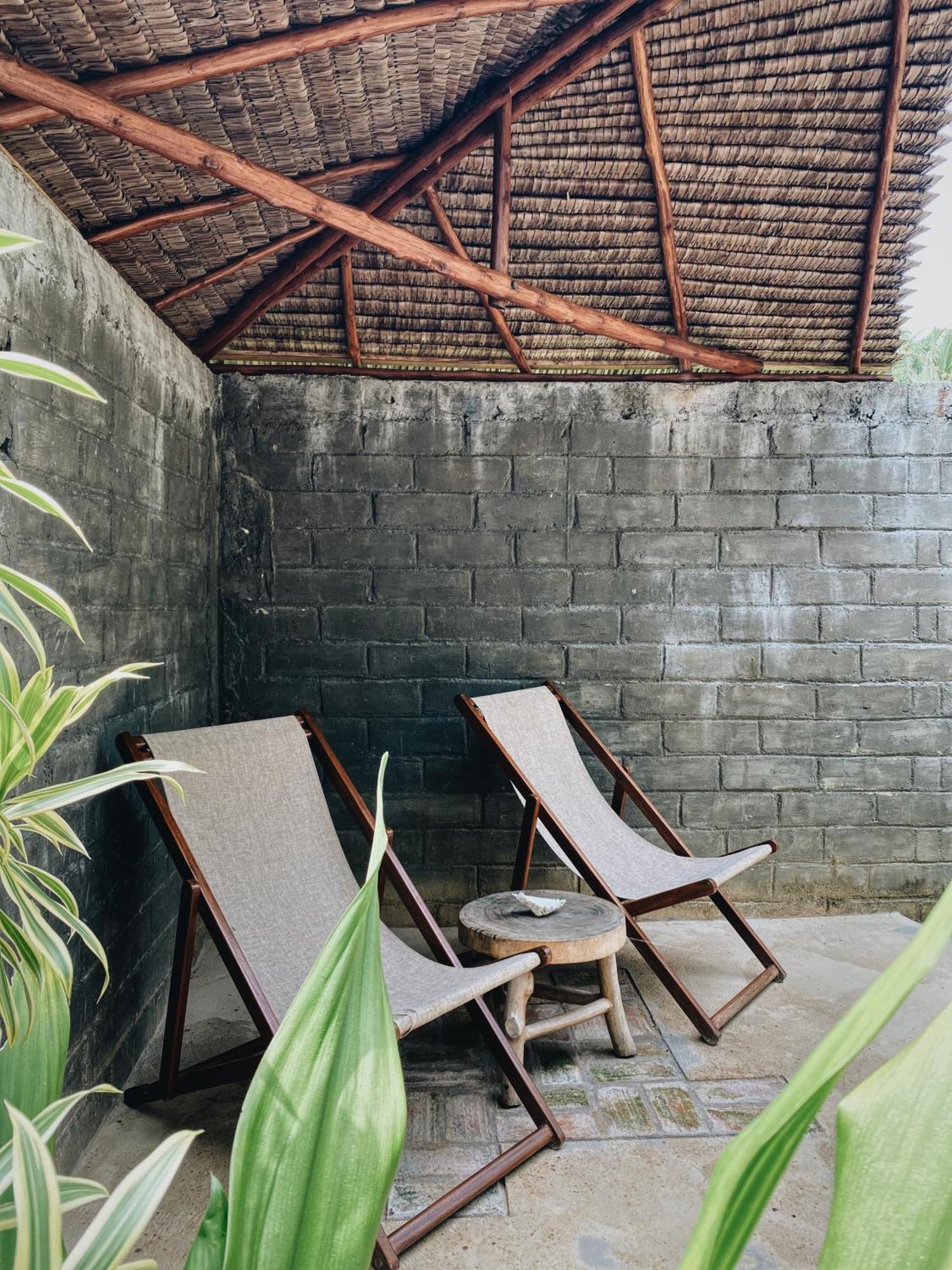 Basa-basi Lodge Karimunjawa Bagian luar foto