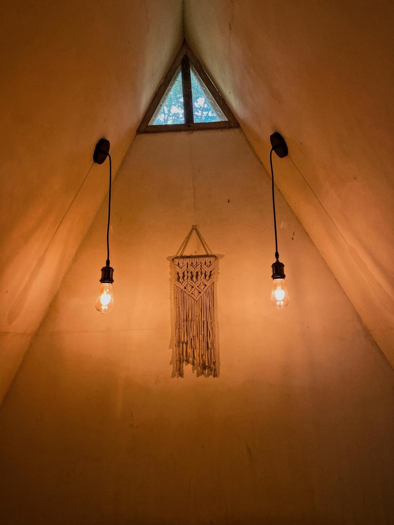 Basa-basi Lodge Karimunjawa Bagian luar foto