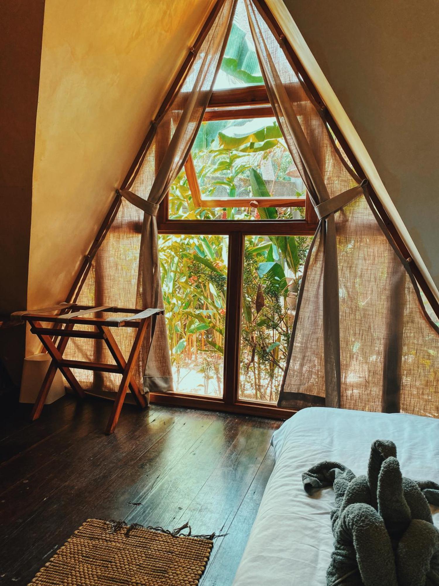 Basa-basi Lodge Karimunjawa Bagian luar foto