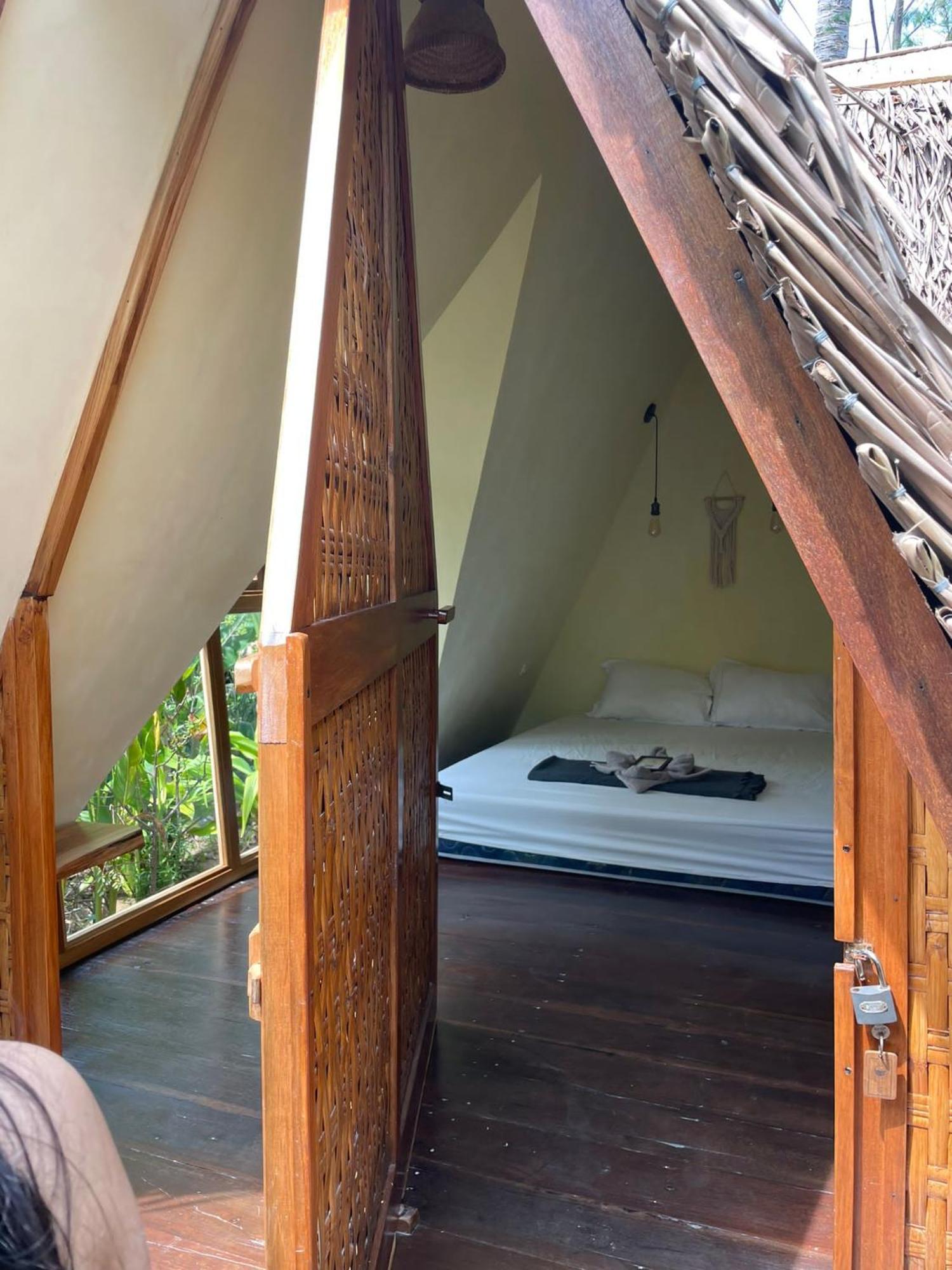 Basa-basi Lodge Karimunjawa Bagian luar foto