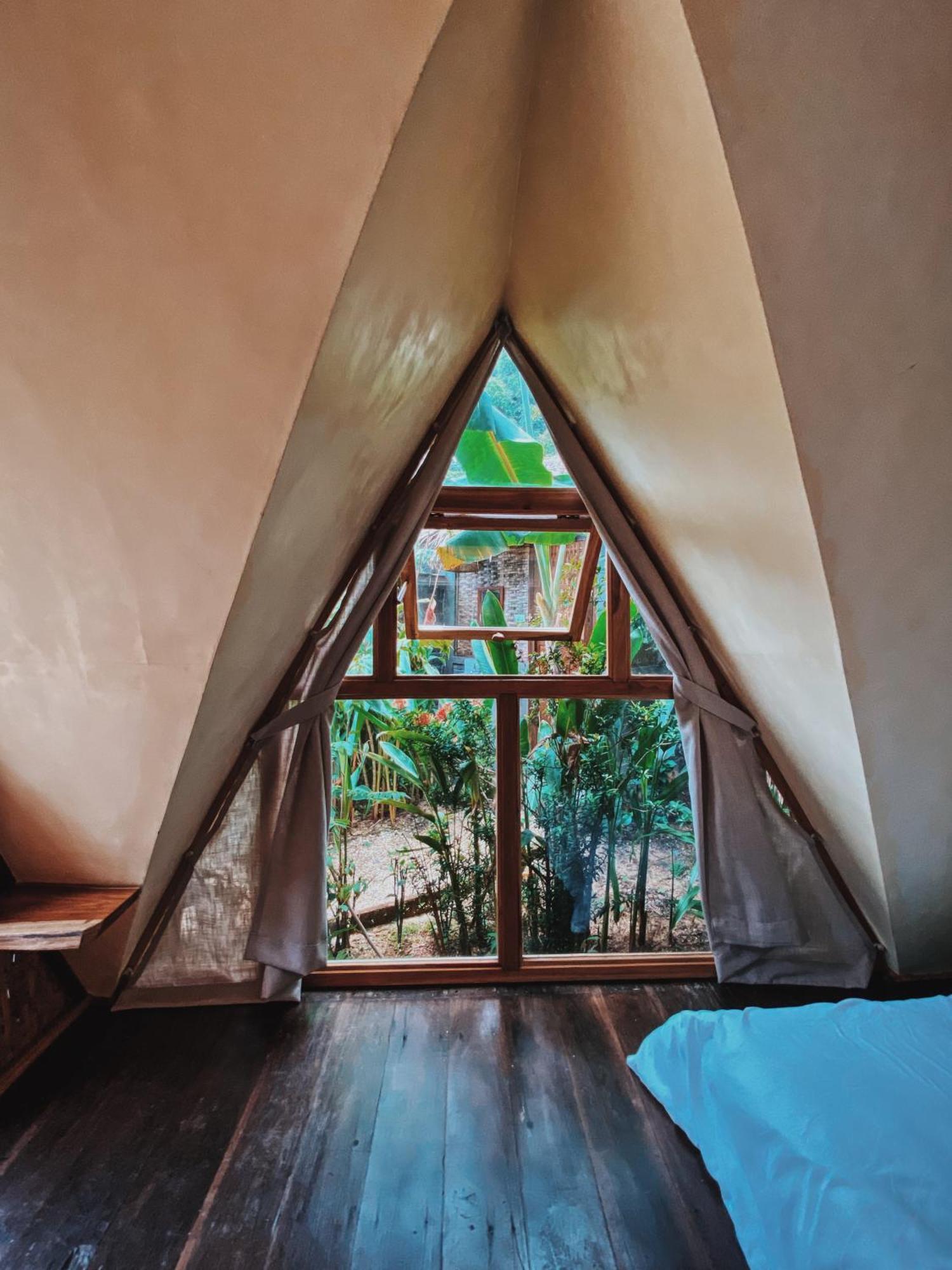 Basa-basi Lodge Karimunjawa Bagian luar foto
