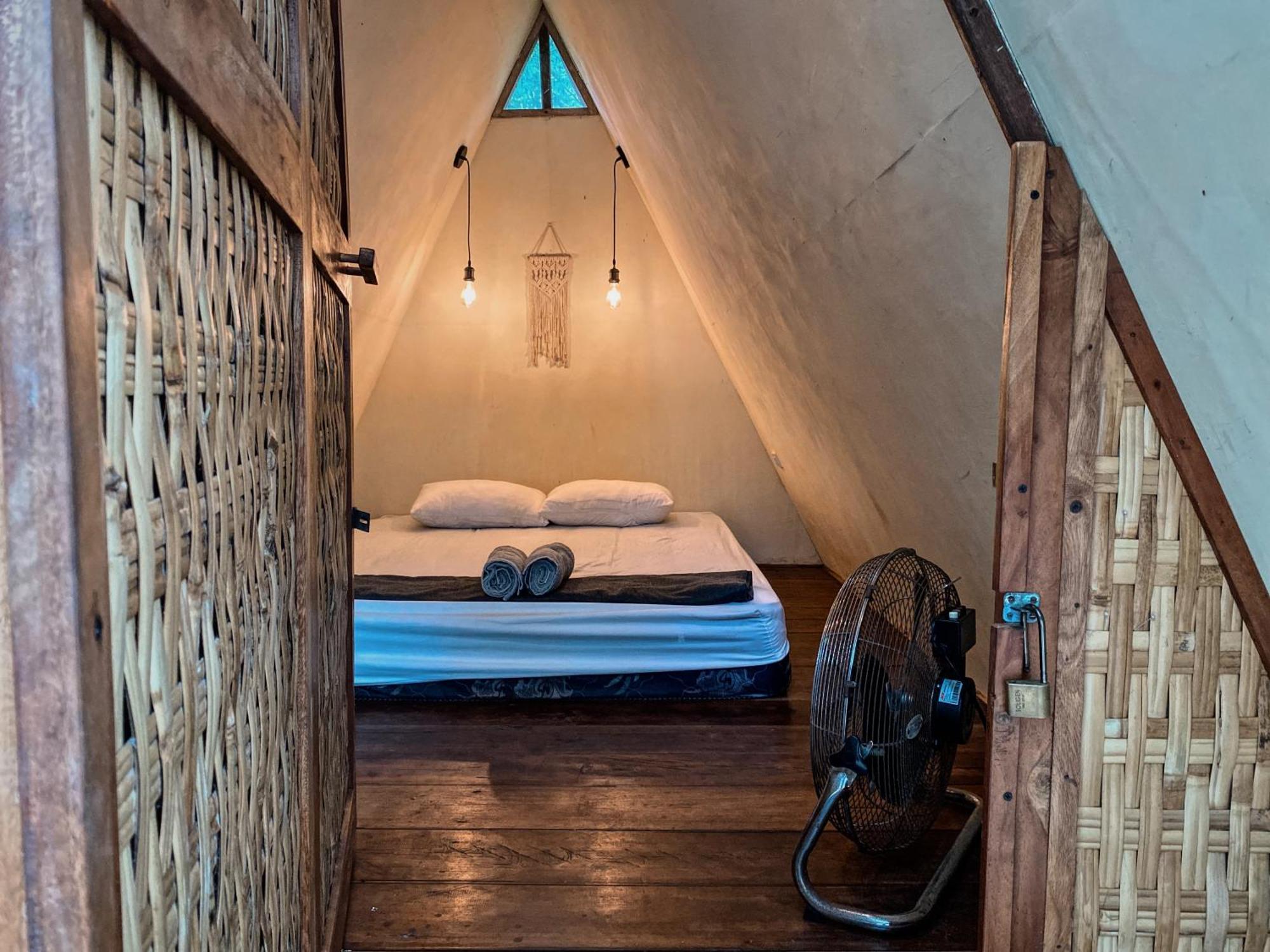 Basa-basi Lodge Karimunjawa Bagian luar foto