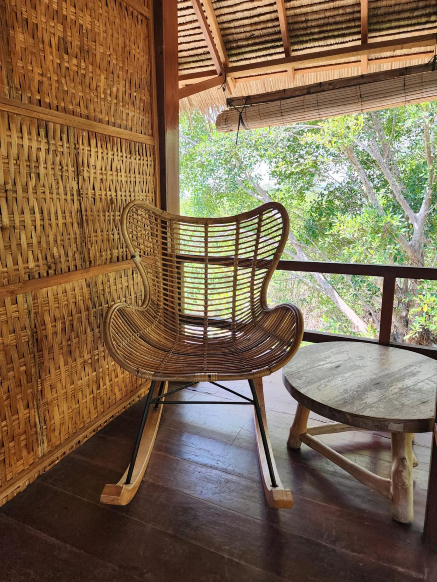 Basa-basi Lodge Karimunjawa Bagian luar foto