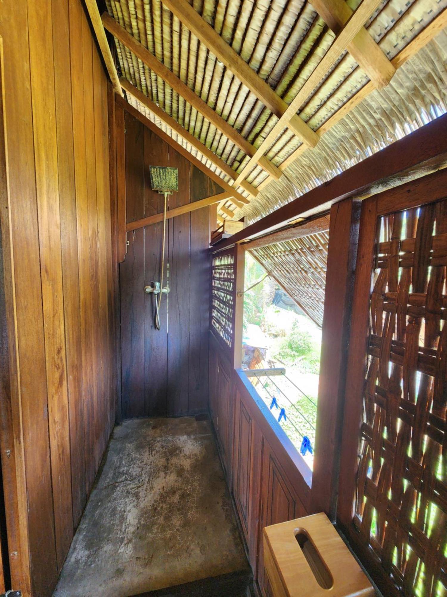 Basa-basi Lodge Karimunjawa Bagian luar foto