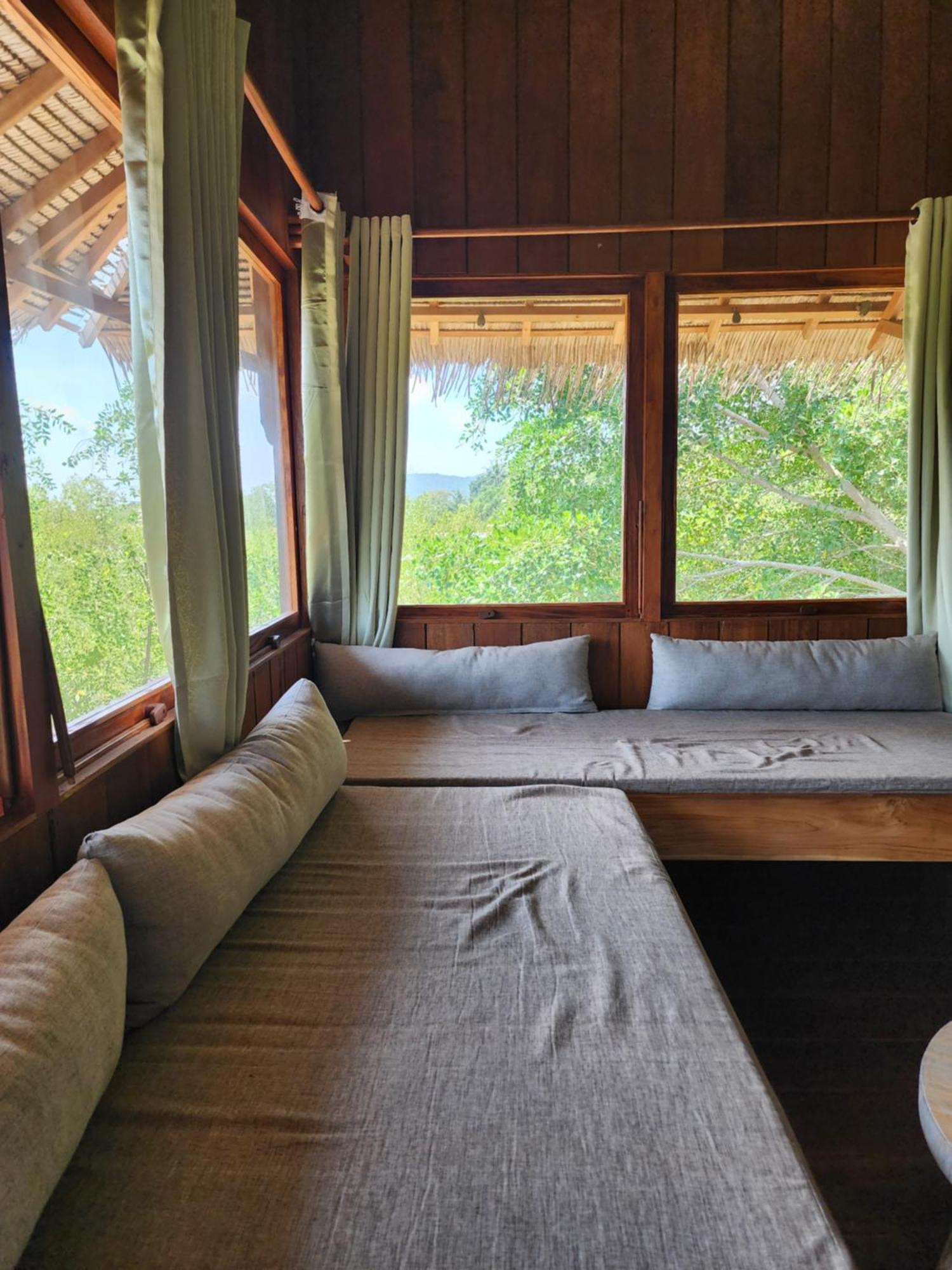 Basa-basi Lodge Karimunjawa Bagian luar foto